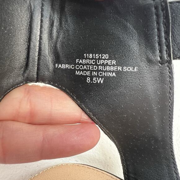 Torrid 8.5 W Asymmetrical Strap Block 2” Heel Sandal Black Strappy Wide Width - Picture 10 of 12